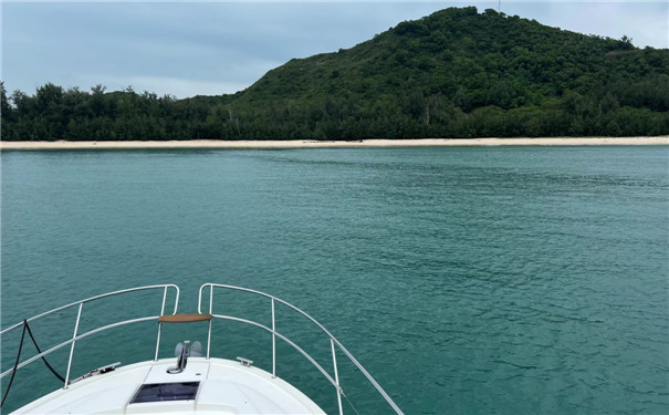 在香港租游艇去南丫岛好还是长洲岛好？